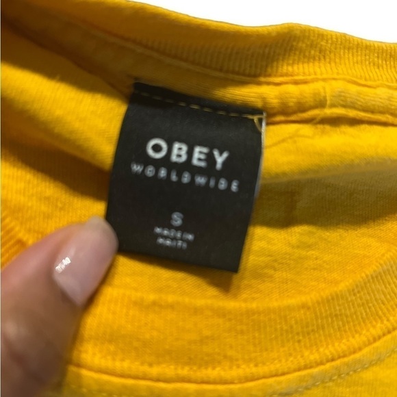 OBEY RECORDS WORLDWIDE T-SHIRT - Picture 2 of 2